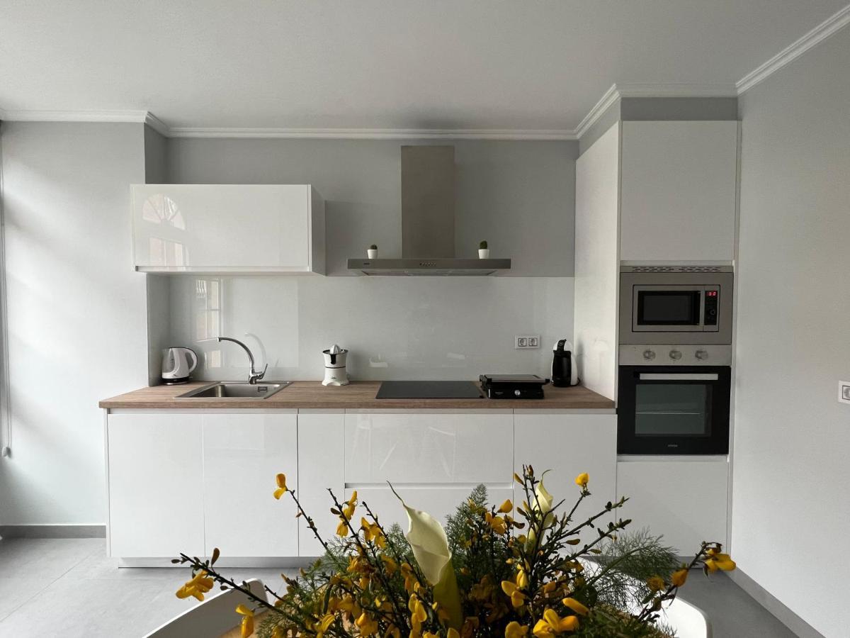 Arou Apartamentos Maria De Lucia-Piso 2º מראה חיצוני תמונה