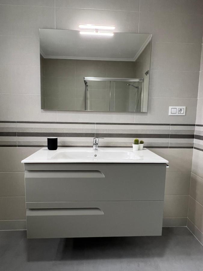 Arou Apartamentos Maria De Lucia-Piso 2º מראה חיצוני תמונה