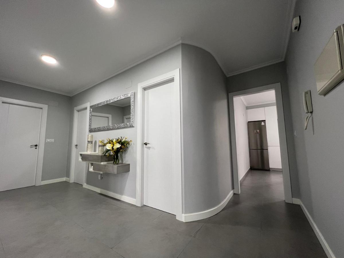 Arou Apartamentos Maria De Lucia-Piso 2º מראה חיצוני תמונה