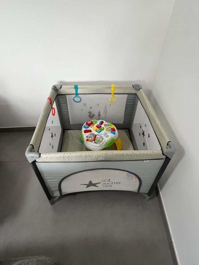 Arou Apartamentos Maria De Lucia-Piso 2º מראה חיצוני תמונה